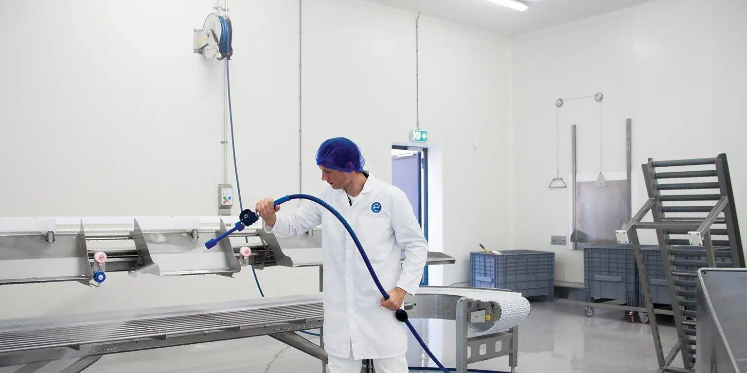 Open Plant Cleaning: una solución total para la higiene de un espacio empresarial
