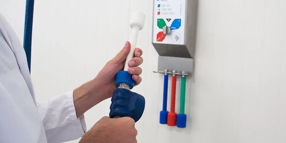 De reinigingstoepassingen van een spuitpistool