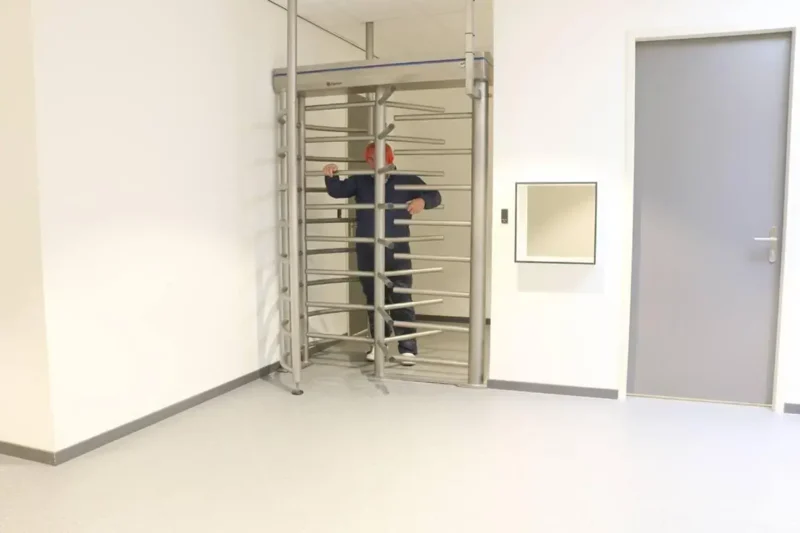 Revolving Gate
