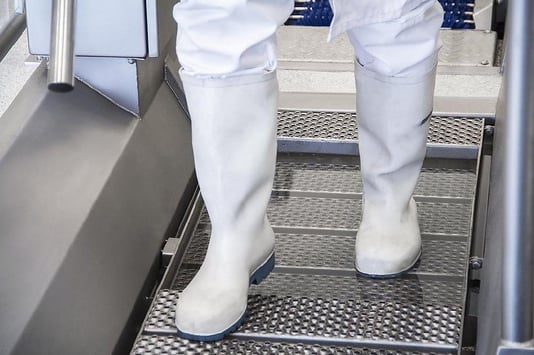 Désinfection de semelles et désinfection de mains