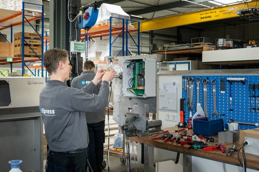 team collega's werken bij Elpress