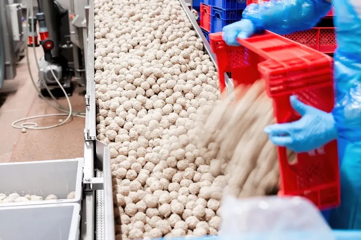 Clean various contaminants through industrial washing systems