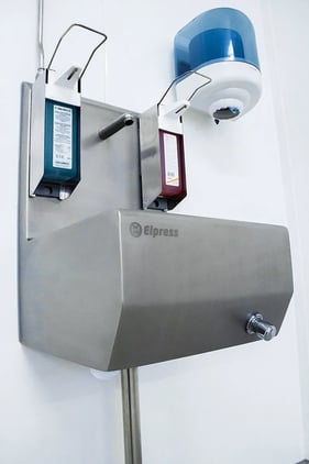 Sensor gestuurde wasbak