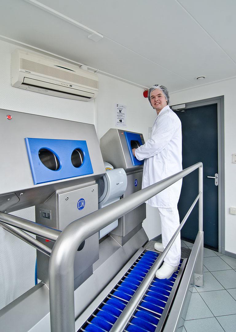 Sole cleaning / disinfection, hand washing, drying and disinfect Elpress