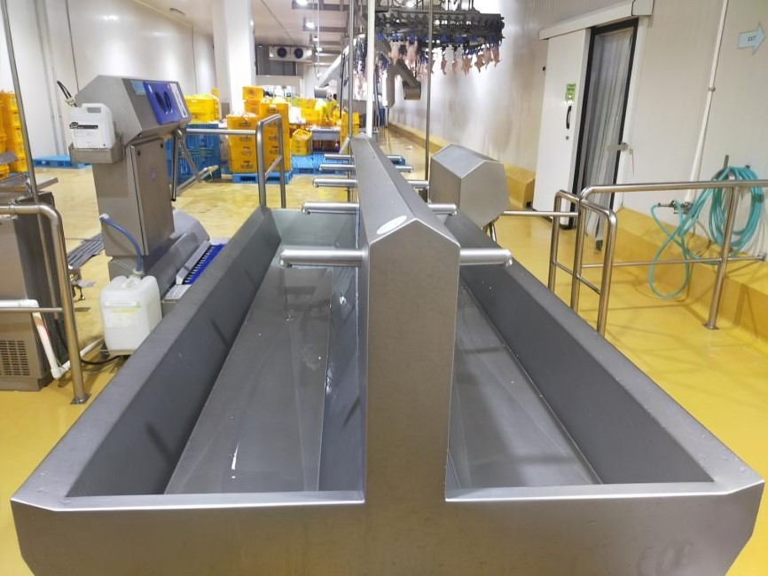 Double wash basin