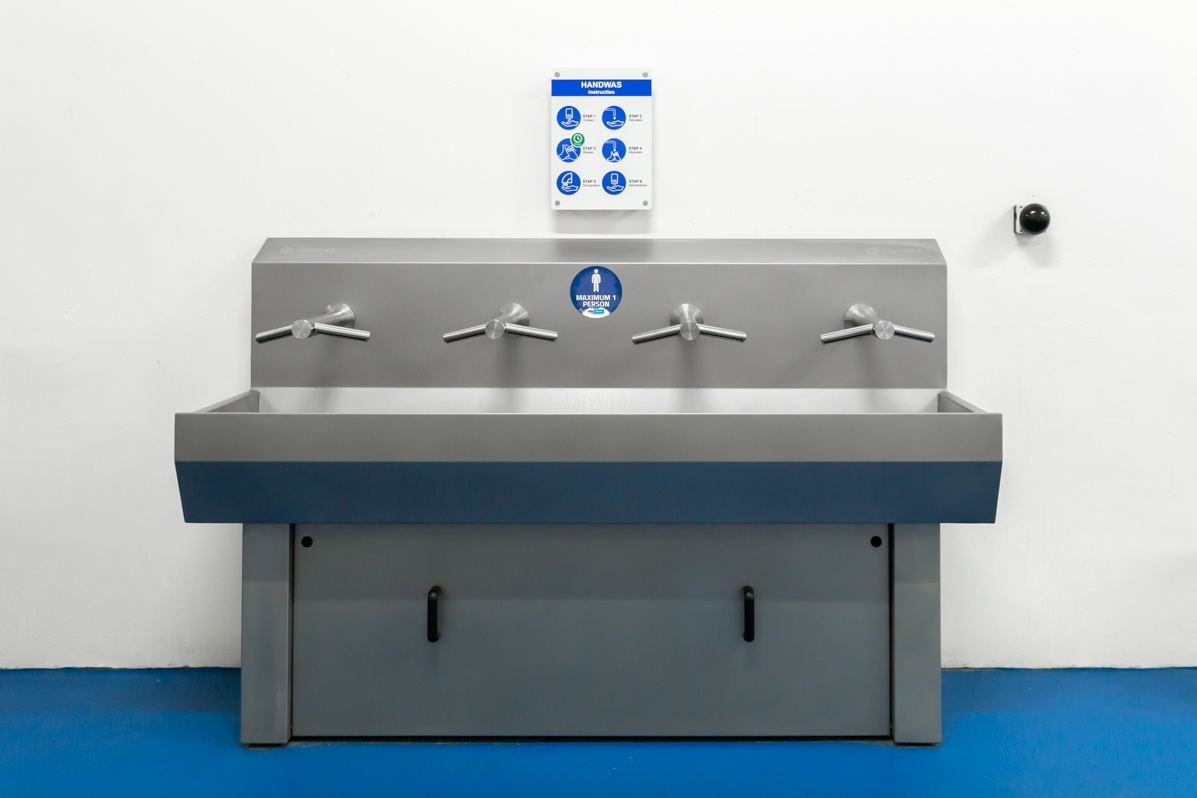 Lavabos avec sèche-mains