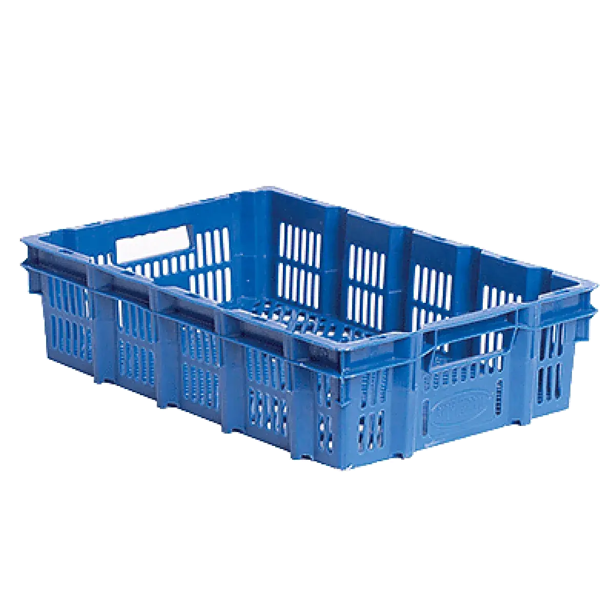 Wash a poultry crate in a crate washing machine