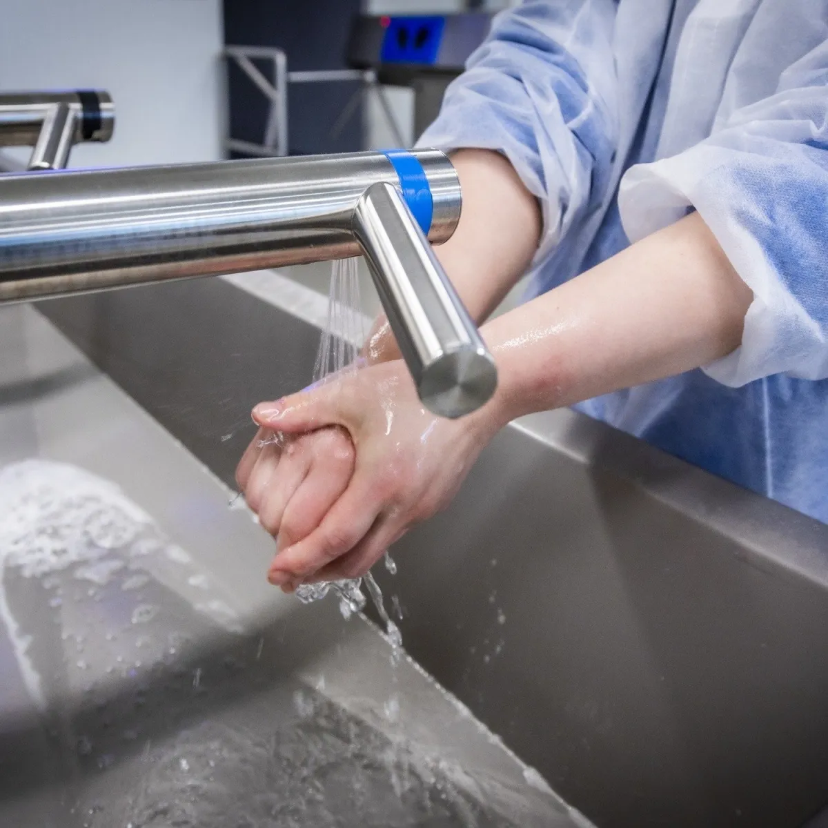 Elpress wash basin with hand dryer